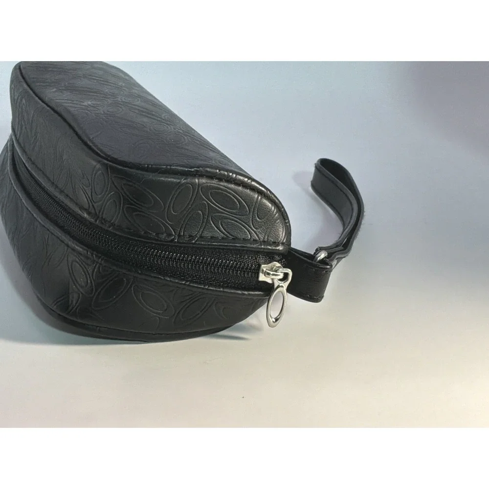 Oakley‎ Soft Side Eyeglass/sunglass Case Black Wrist Strap